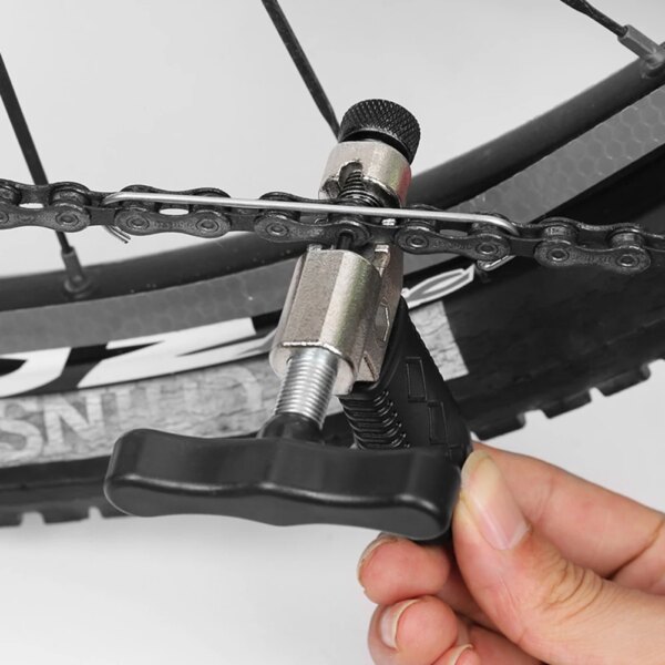 Herramienta divisora ​​de eslabones de bicicleta, herramienta portátil negra para quitar cadena de bicicleta, herramienta de reparación de bicicletas divisora ​​de cadena de bicicleta de montaña de acero