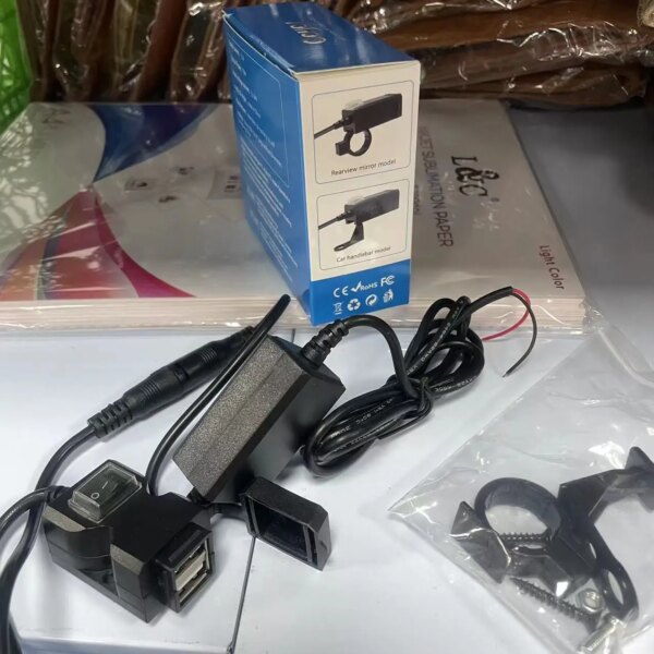Ceyes-cargador USB Dual para motocicleta, resistente al agua, para manillar de motocicleta, cargador de teléfono, toma de corriente de 12V-24V con soporte