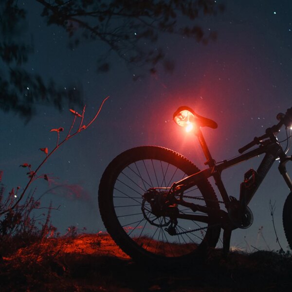 Luz trasera LED para bicicleta, 30LM, 250mAh, recargable por Micro USB, luces traseras de seguridad en bicicleta de montaña y carretera, 7 modos, accesorios impermeables para ciclismo