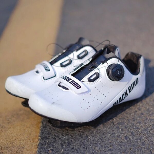 WEST BIKING-zapatos de ciclismo profesionales con Sensor de cadencia, zapatillas de carreras para hombre y mujer con cierre automático, botas ultraligeras de fibra de carbono