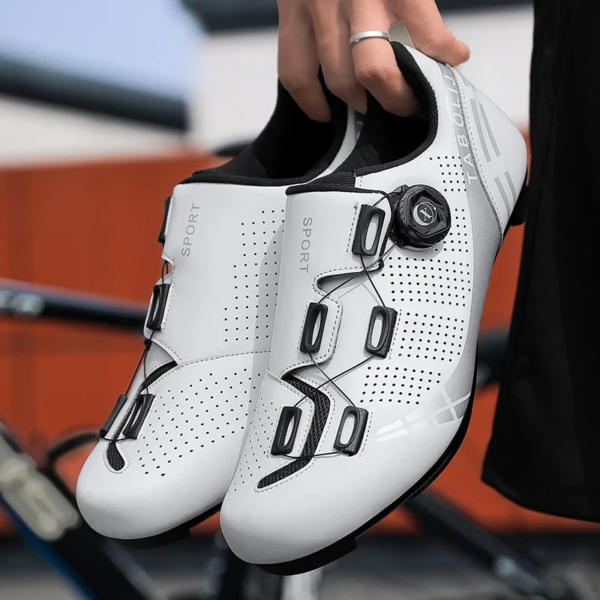 Baasploa-zapatos de ciclismo para hombre, zapatillas transpirables para bicicleta de montaña, calzado profesional ligero para carreras de montaña, antideslizante, 2024